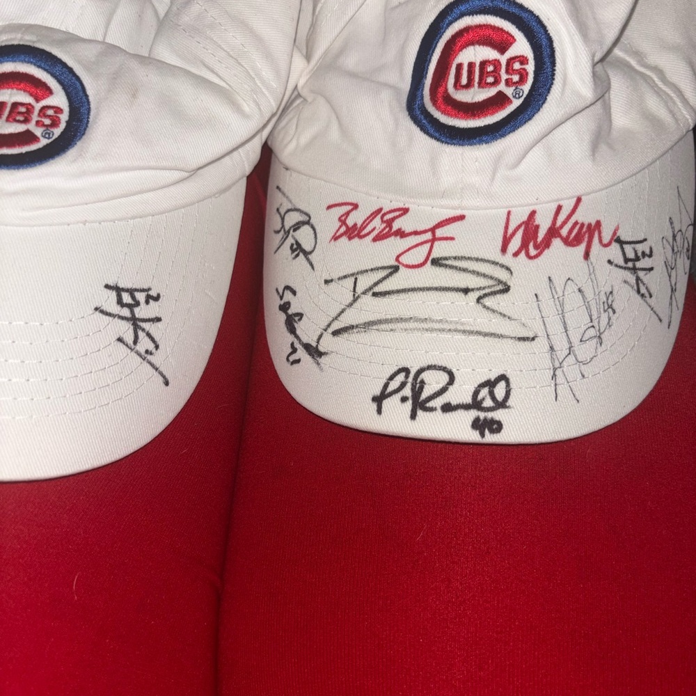 2 Chicago Cubs White Signed Baseball Cap - Multiple Autographs